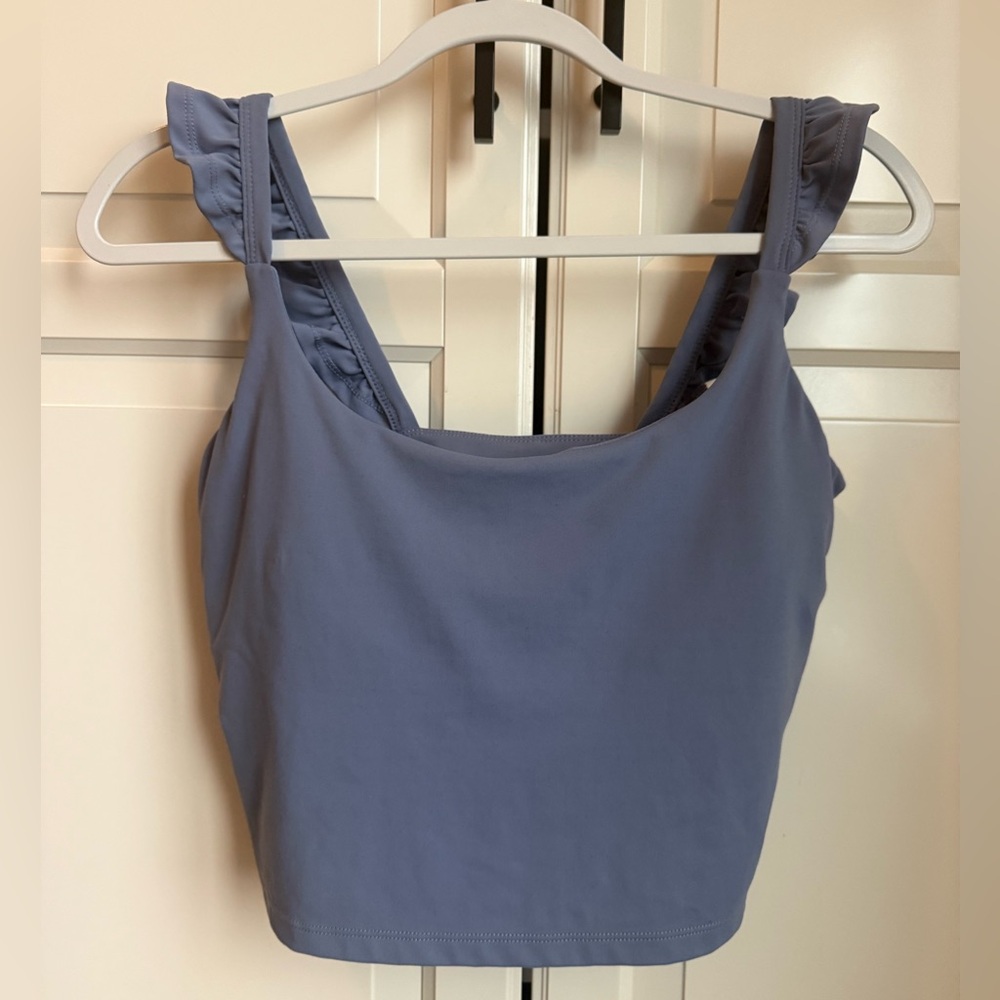 Excellent Condition Blogilates Ruffle Cami. Size L.